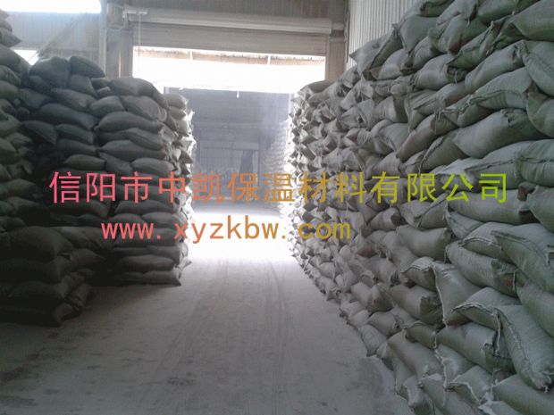 闭孔珍珠岩仓库