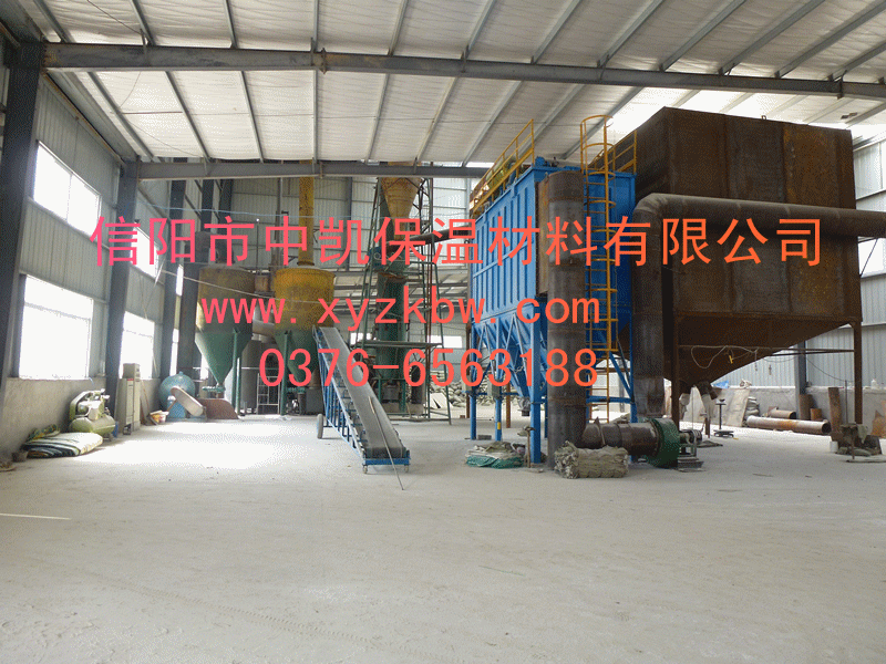 珍珠岩厂区内景图1